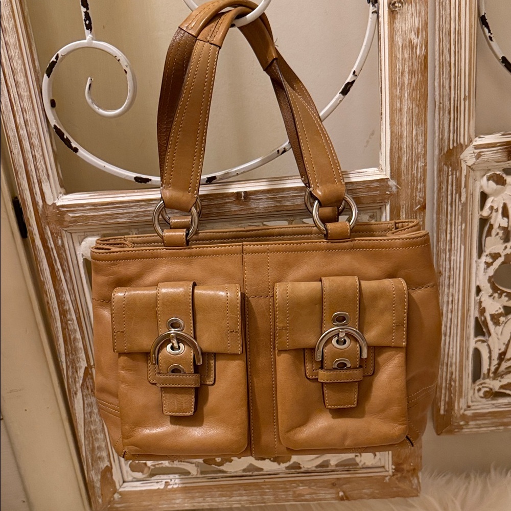 Coach Vintage Y2K Tan Leather Shoulder Bag 🩷